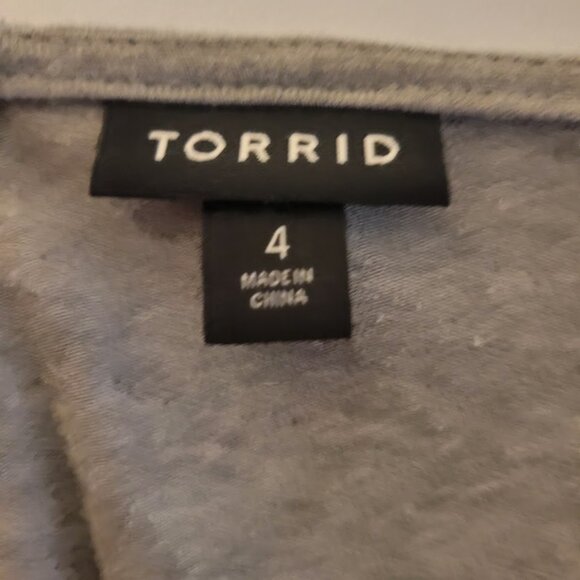 Torrid 4x Gray Floral Knit Sharkbite Tank Dress - Picture 3 of 4